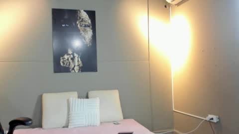 lola red online show from 02-26-26, 07:24