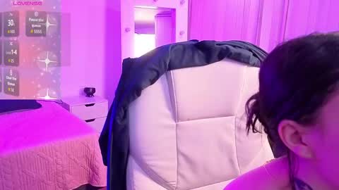 Snapshot of lola_star_ chatting on 05-25-26, 01:06 Lola online show from 05-25-26, 01:06
