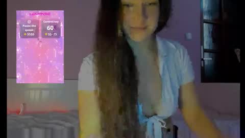 Lola online show from 12-22-25, 11:40