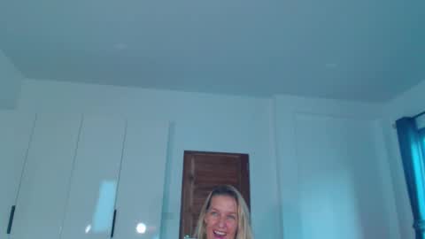 Lola online show from 03-08-26, 12:08