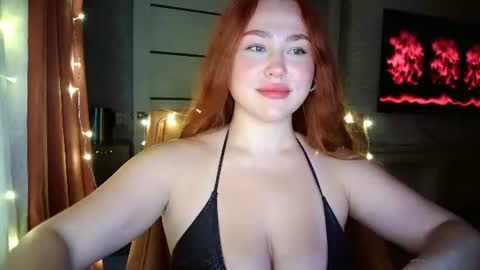 Snapshot of lolaamint_ chatting on 07-17-26, 02:45 LolaaMint online show from 07-17-26, 02:45
