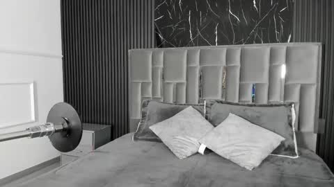 Lola Angel online show from 01-12-26, 08:03