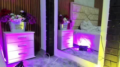 Lola Angel online show from 04-02-26, 07:44