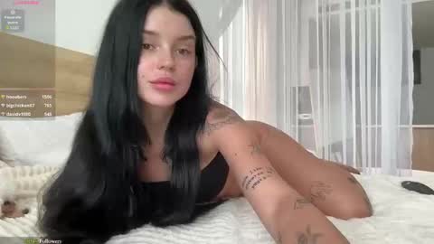 Lola online show from 11-10-25, 05:28