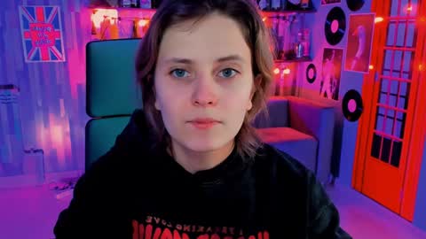 Snapshot of lolaasmus chatting on 12-20-24, 05:14 I consider myself the god Loki but life just calls me LOL online show from 12-20-24, 05:14