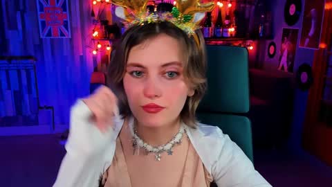 Snapshot of lolaasmus chatting on 12-20-24, 02:38 I consider myself the god Loki but life just calls me LOL online show from 12-20-24, 02:38