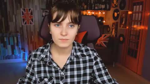 Snapshot of lolaasmus chatting on 11-05-25, 09:20 I consider myself the god Loki but life just calls me LOL online show from 11-05-25, 09:20