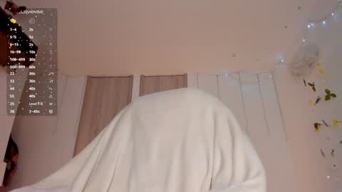 Snapshot of lolaberry_ chatting on 01-27-25, 07:46 Lola Berry online show from 01-27-25, 07:46