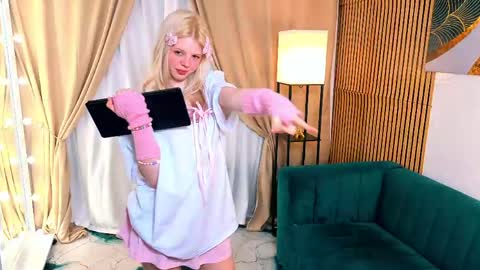 lola online show from 05-02-26, 02:05