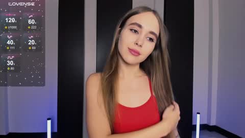 Snapshot of lolabunnyz chatting on 12-21-24, 07:06 Lola3 online show from 12-21-24, 07:06