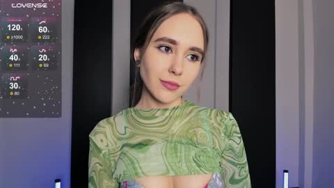 Snapshot of lolabunnyz chatting on 01-12-25, 08:47 Lola3 online show from 01-12-25, 08:47