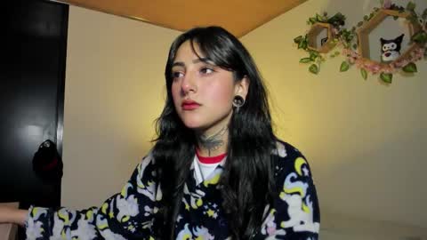 Snapshot of lolaleah_ chatting on 02-03-26, 06:22 Lola online show from 02-03-26, 06:22