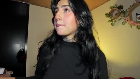 Snapshot of lolaleah_ chatting on 02-14-26, 04:31 Lola online show from 02-14-26, 04:31