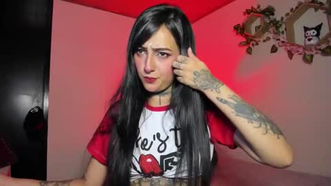 Snapshot of lolaleah_ chatting on 02-15-26, 03:36 Lola online show from 02-15-26, 03:36