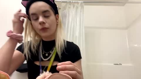 Snapshot of lolalixx6969 chatting on 01-12-25, 12:39 Lola Lixx online show from 01-12-25, 12:39