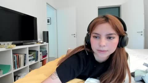 Lola doll online show from 04-12-26, 11:15