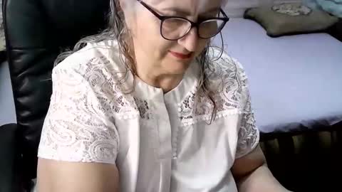 LolkaAlyss online show from 12-17-25, 01:33