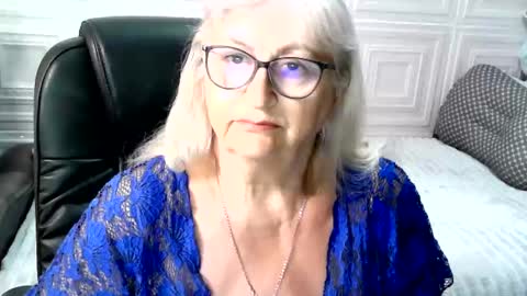 Snapshot of lolkaalyss chatting on 07-12-26, 11:12 LolkaAlyss online show from 07-12-26, 11:12