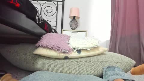 Lolla online show from 01-05-26, 05:27