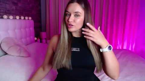 Snapshot of lollidoli__ chatting on 11-02-25, 04:53 Victoria online show from 11-02-25, 04:53