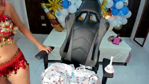 Snapshot of lolly18_ chatting on 10-19-25, 02:29 lolly18_ online show from 10-19-25, 02:29