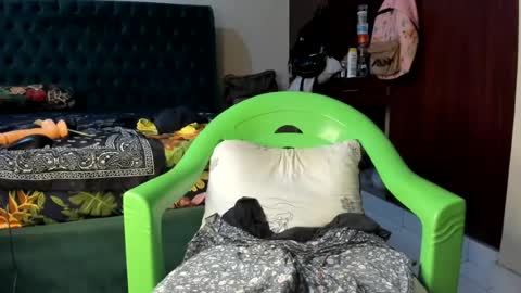 Snapshot of lolly_preety chatting on 06-12-26, 01:54 lolly_preety online show from 06-12-26, 01:54