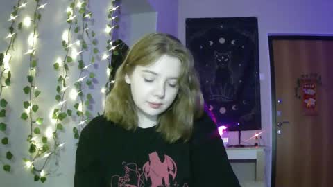 Lilly online show from 02-23-25, 04:13