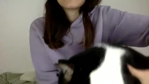 agnes online show from 12-28-24, 08:04