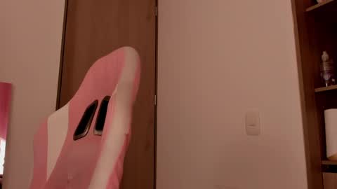 Snapshot of lollypetitte_ chatting on 03-02-25, 03:02 Lolly online show from 03-02-25, 03:02