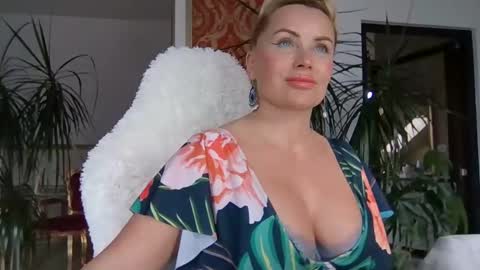 Roxy online show from 02-07-25, 08:22