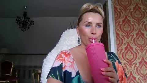 Roxy online show from 03-11-25, 12:39