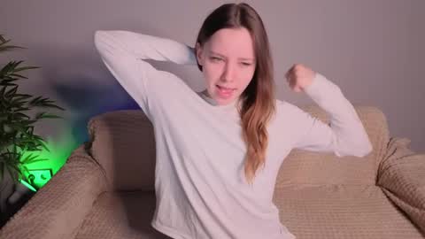 Snapshot of lolytarose chatting on 05-30-26, 01:46 lolytarose online show from 05-30-26, 01:46