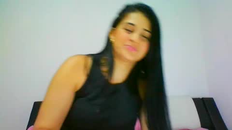 estehfania online show from 02-08-25, 01:54