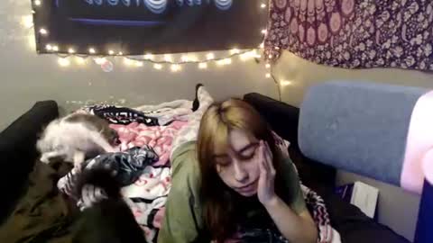 Snapshot of londonray chatting on 07-01-26, 10:31 londonray online show from 07-01-26, 10:31