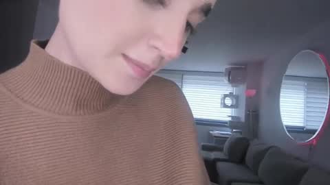 Snapshot of lonelly_lolly98 chatting on 02-10-25, 08:42 SABRINA online show from 02-10-25, 08:42