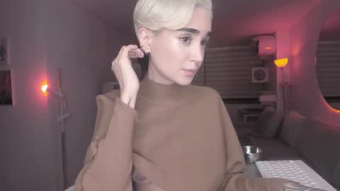 Snapshot of lonelly_lolly98 chatting on 02-10-25, 11:45 SABRINA online show from 02-10-25, 11:45