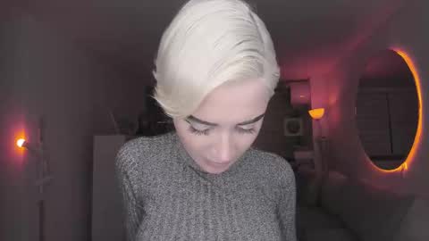 Snapshot of lonelly_lolly98 chatting on 02-13-25, 01:19 SABRINA online show from 02-13-25, 01:19