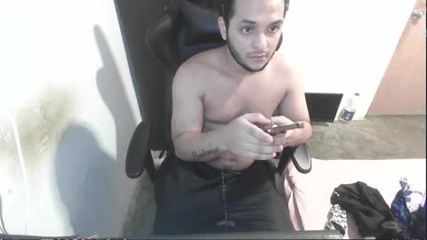 Marvin Santiago online show from 11-08-25, 02:34