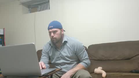 Snapshot of longhairedfreak1921 chatting on 09-25-25, 04:11 longhairedfreak1921 online show from 09-25-25, 04:11