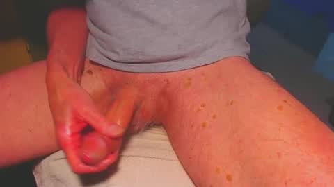 Snapshot of longing2 chatting on 12-14-24, 05:03 longing2 online show from 12-14-24, 05:03