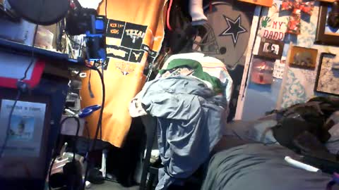 Snapshot of longloadedtx chatting on 10-12-25, 04:11 Mr. FogoDeChao online show from 10-12-25, 04:11