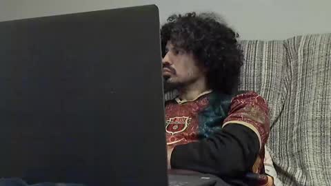 Snapshot of longnight5 chatting on 01-18-25, 10:06 Alejandro Rulitos Twitter longnight55 Intagram 5longnight5 online show from 01-18-25, 10:06