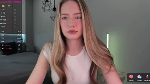 Snapshot of longoriaeva chatting on 12-26-24, 02:48 Eva online show from 12-26-24, 02:48