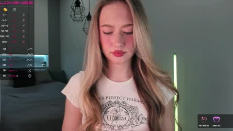 Snapshot of longoriaeva chatting on 02-10-26, 11:58 Eva online show from 02-10-26, 11:58