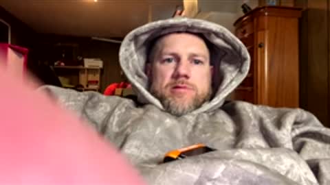 Snapshot of longstrokin8869 chatting on 04-10-26, 03:06 Bradsobad88 online show from 04-10-26, 03:06