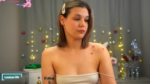 Snapshot of lookatmehabibi_ chatting on 01-15-26, 03:22 Adele Ellie and Lou Sally Dana and Bonnie online show from 01-15-26, 03:22