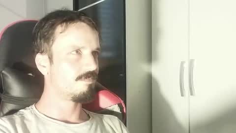 Lucas online show from 01-27-25, 03:39