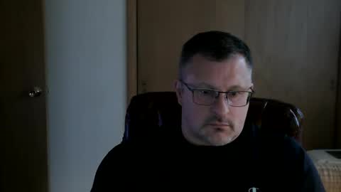 Snapshot of lookin75 chatting on 09-21-25, 10:55 lookin75 online show from 09-21-25, 10:55