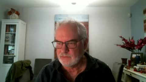 Snapshot of loop102 chatting on 12-27-24, 06:20 loop102 online show from 12-27-24, 06:20