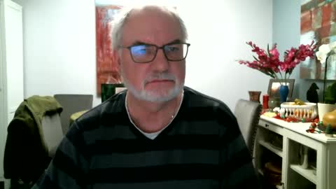 Snapshot of loop102 chatting on 01-04-25, 07:44 loop102 online show from 01-04-25, 07:44